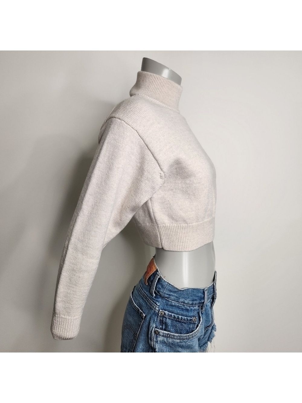 Aritzia X Wilfred Free Cream "Harper" Cropped Turtleneck Wool Sweater Size XXS - Picture 5 of 13